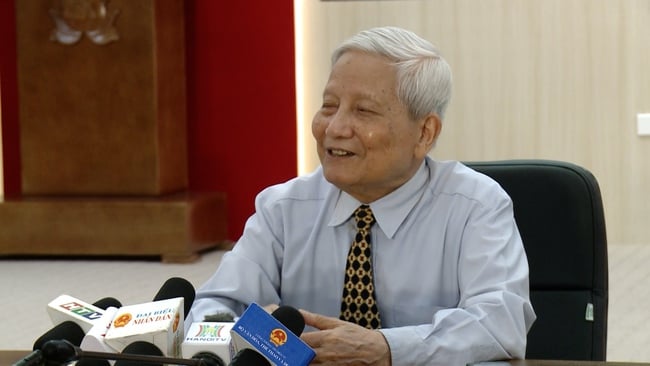 &quot;Tinh hoa Cách mạng Việt Nam&quot;: Tri ân người thắp lửa tư tưởng cách mạng qua ngòi bút - Ảnh 3.
