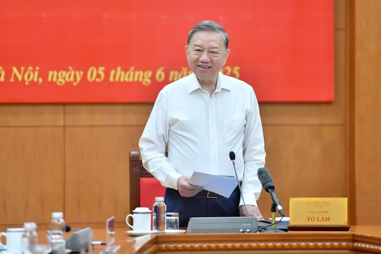 Tổng Bí thư Tô Lâm phát biểu chỉ đạo tại Phiên họp (Ảnh ĐĂNG KHOA)