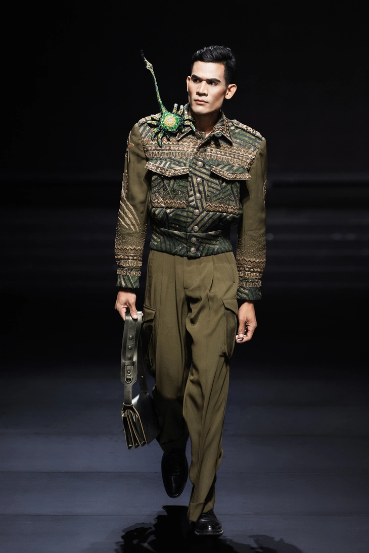 Haute Couture  - Ảnh 9.