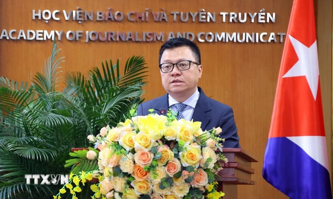 ttxvn-nha-bao-viet-nam-tai-cuba-3.jpg