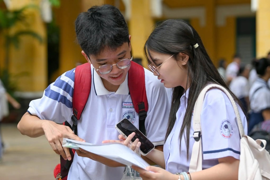 Học sinh TPHCM bước vào môn thi lớp 10 đầu tiên, đề văn ra như thế nào? - 2