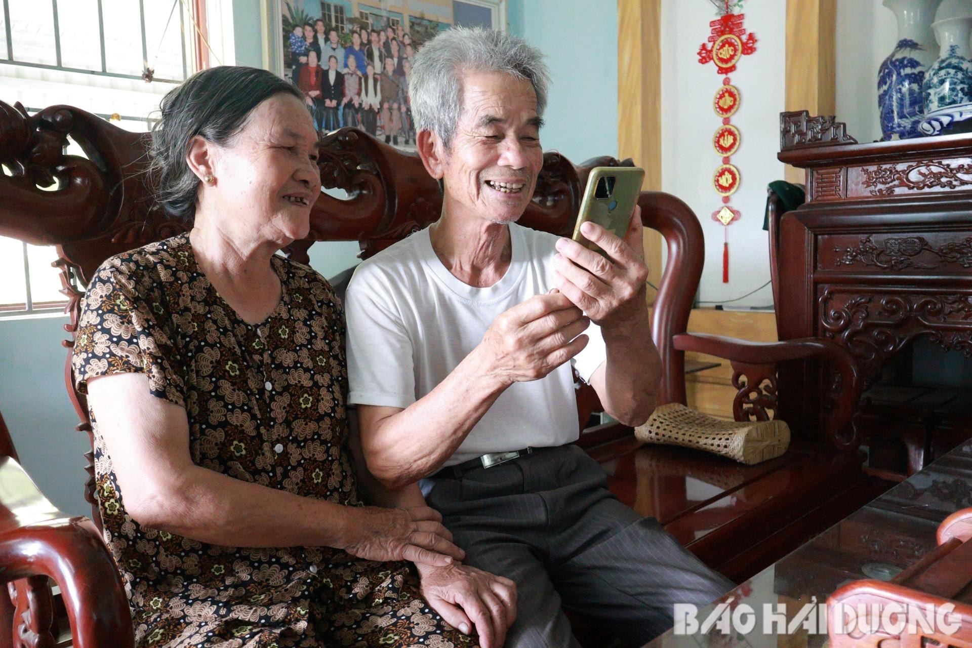 song-tre-giua-tuoi-gia-3-(1).jpg