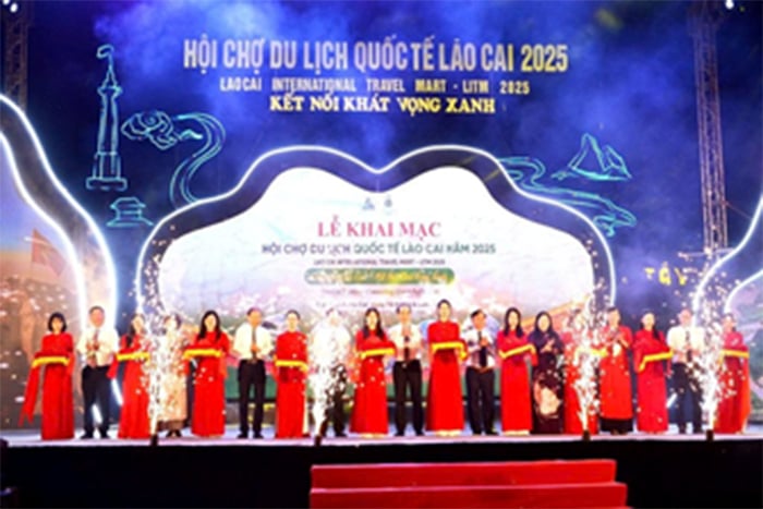 Hơn 130 gian hàng của 10 quốc gia, vùng lãnh thổ -0