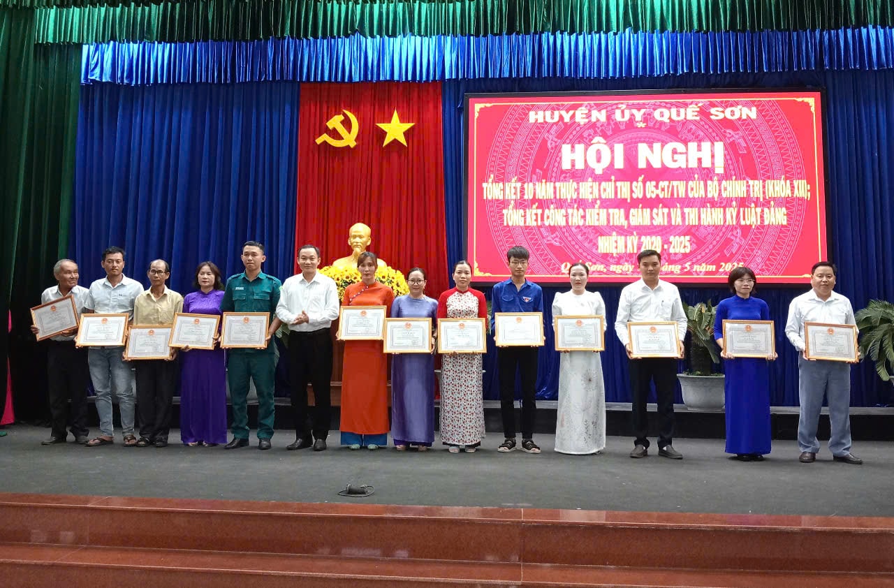 chị na