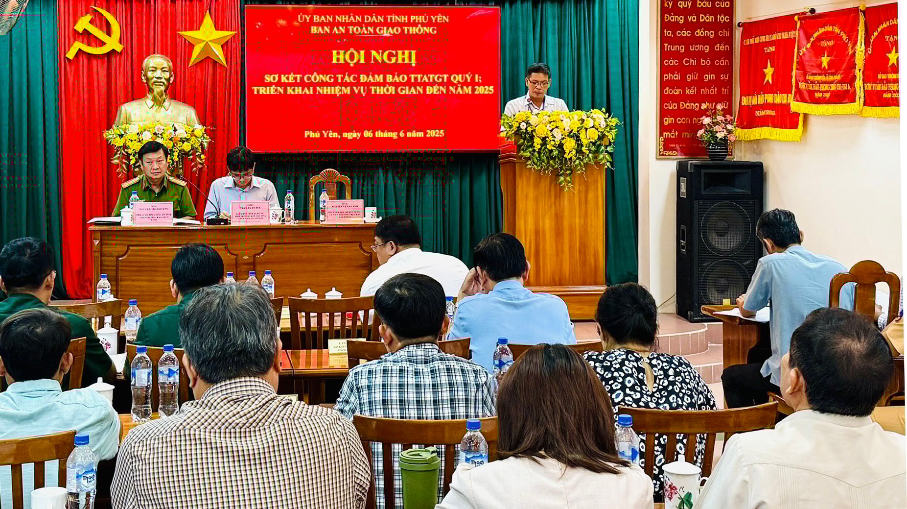 Quang cảnh hội nghị. Ảnh: NAM KHÁNH