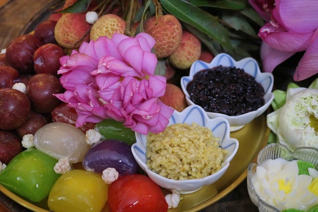 Mâm cỗ vịt cúng lễ của mẹ đảm Hà thành khiến bao người trầm trồ và tự hào về vẻ đẹp ẩm thực Việt- Ảnh 4.