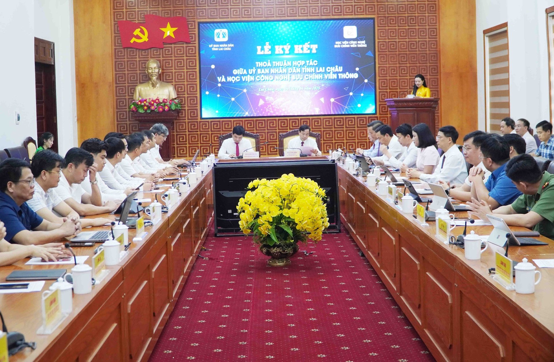 Quang cảnh Lễ ký kết.
