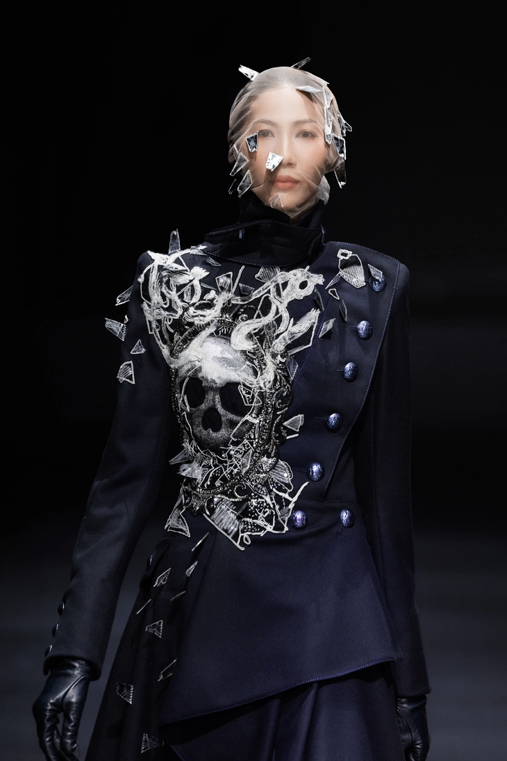 Haute Couture  - Ảnh 12.