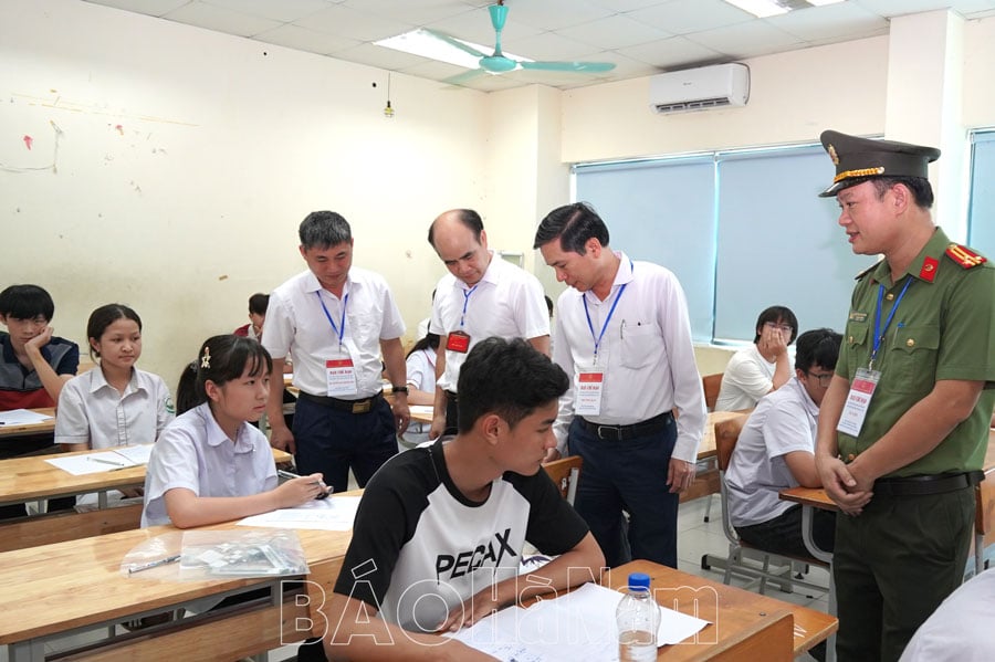 Ban Chỉ đạo kỳ thi tuyển sinh lớp 10 tỉnh năm học 20252026 kiểm tra công tác thi tại một số điểm thi