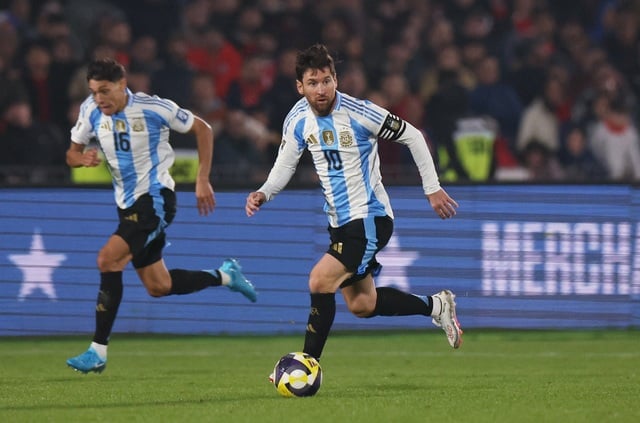 Vì vợ, Ronaldo mở cơ hội thi đấu cùng Messi tại MLS: CĐV phấn khích- Ảnh 2.