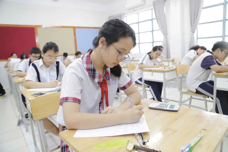 lớp 10 - Ảnh 1.
