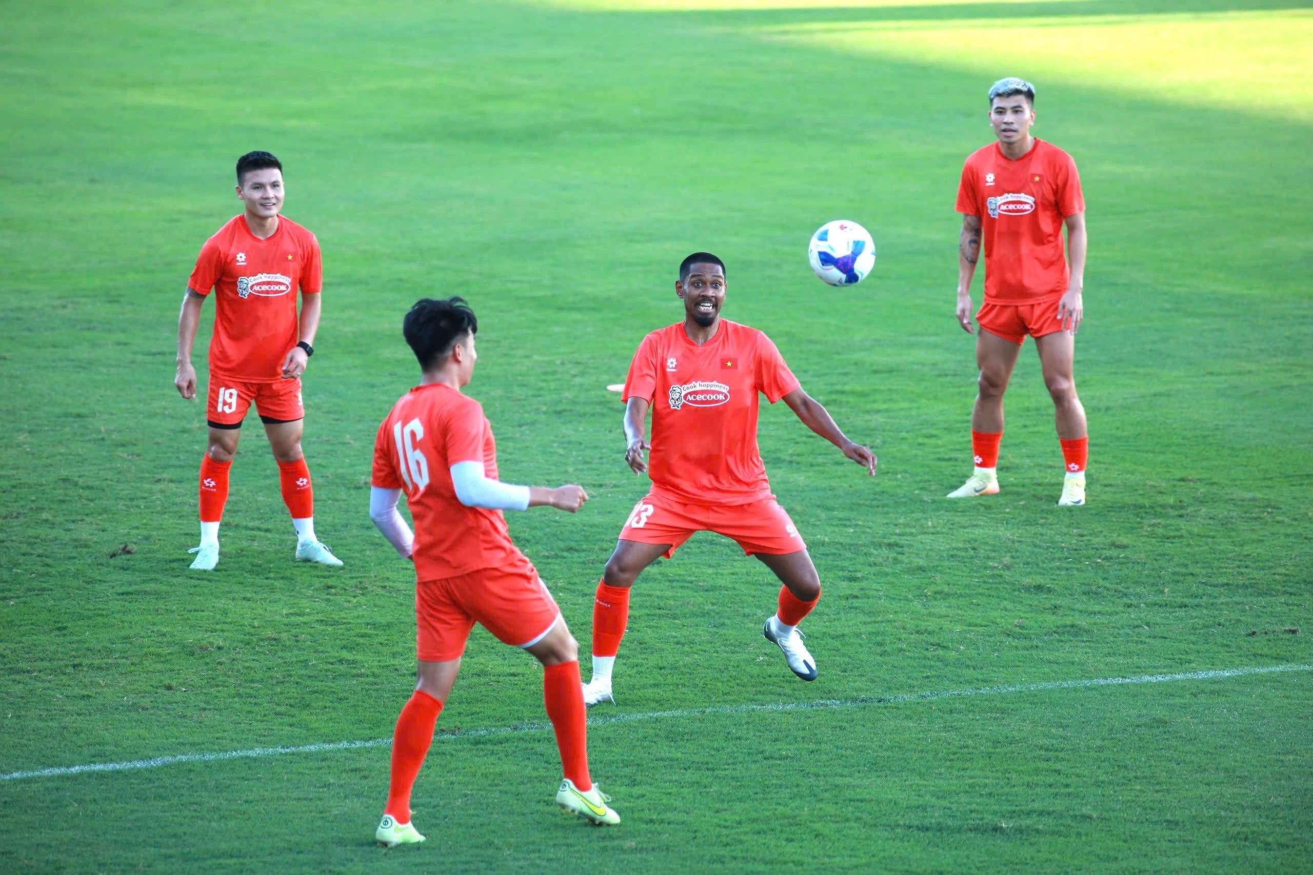 quang hai anh 2