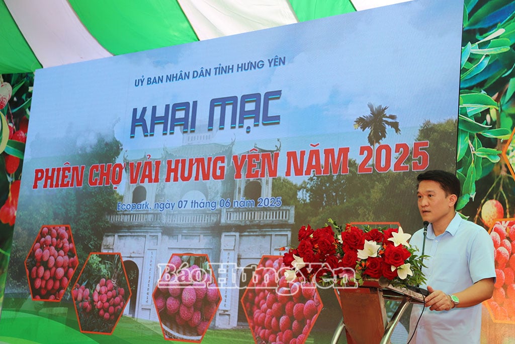 Đồng chí Vũ Quang Thắng, Giám đốc Sở Công Thương phát biểu khai mạc 