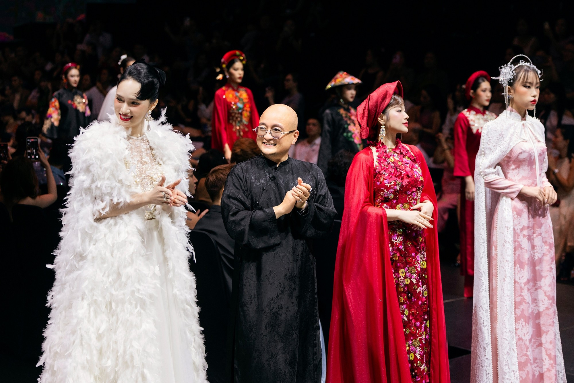 2-ntk-cao-minh-tien-trinh-lang-collection-thoai-mong.jpg