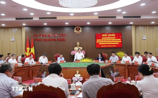 Quang cảnh buổi làm việc. (Ảnh: Phạm Cường/TTXVN)