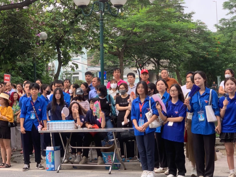 Plus de 102 000 étudiants de Hanoi commencent à passer l'examen d'entrée en 10e année -0