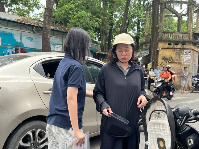 Hanoi: Bringing cell phone into 10th grade exam room, candidate was suspended photo 1