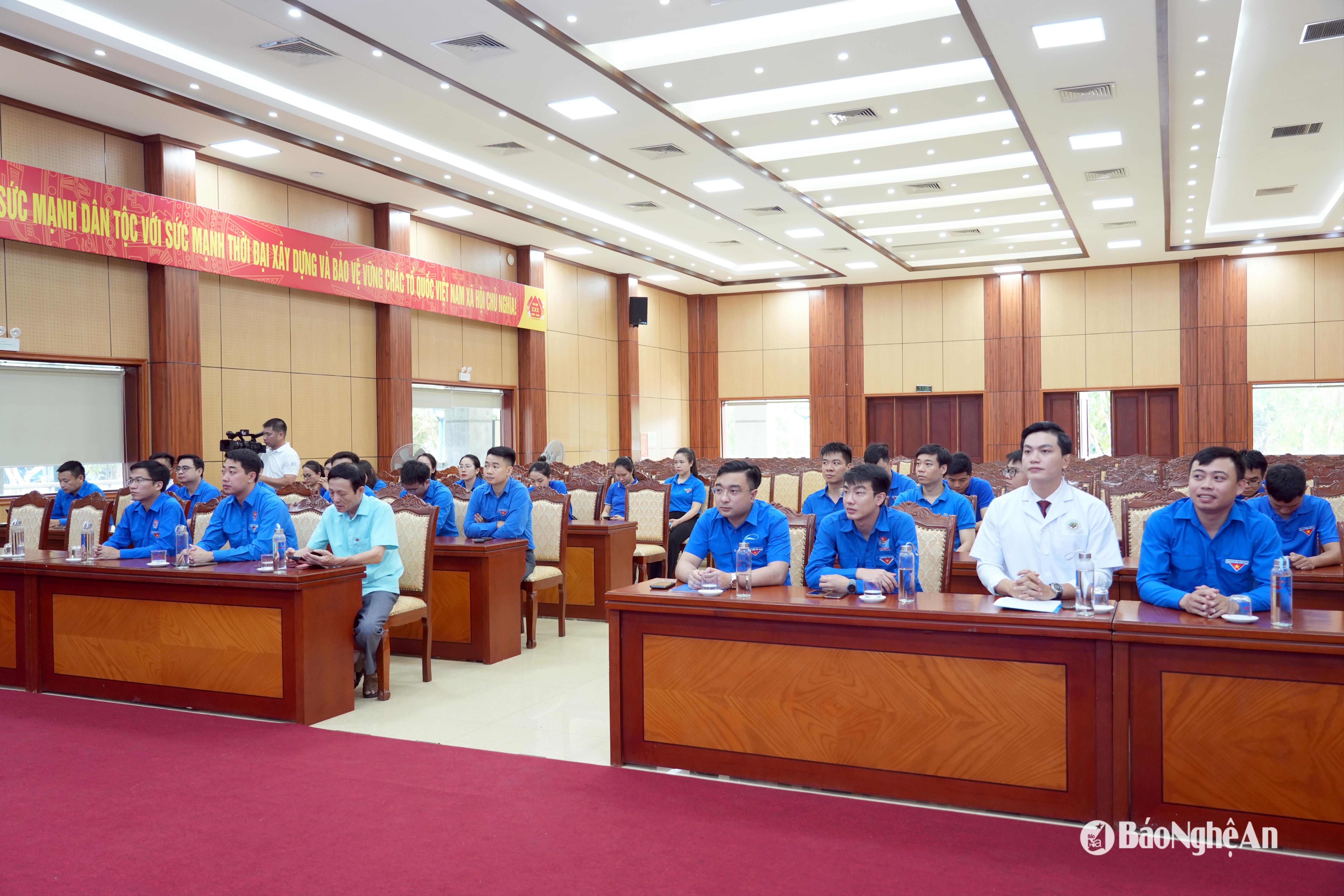 bna_anh-1-ky-nghi-hong(1).jpg