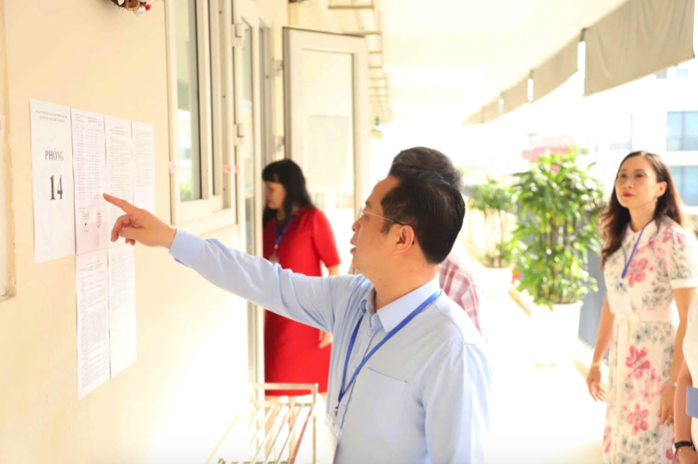 Thi lớp 10 Hà Nội: Coi thi nghiêm nhưng không căng thẳng- Ảnh 3.
