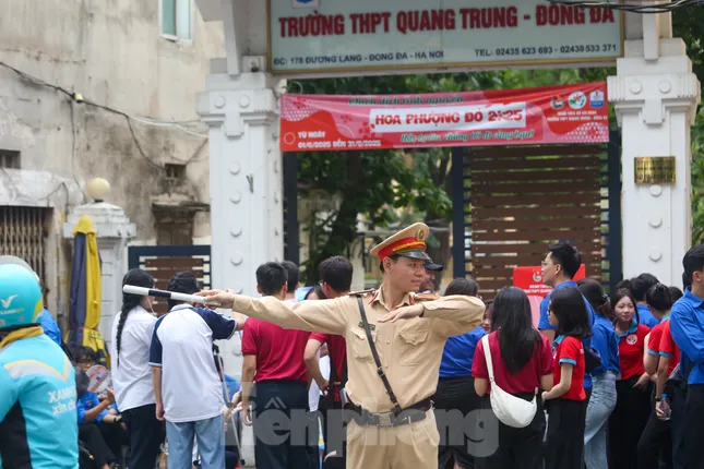 'សុភមង្គល' របស់ Giang Nam កំពុងប្រឡងអក្សរសិល្ប៍៖ ចម្លើយដែលបានស្នើសម្រាប់រូបថតទី 8