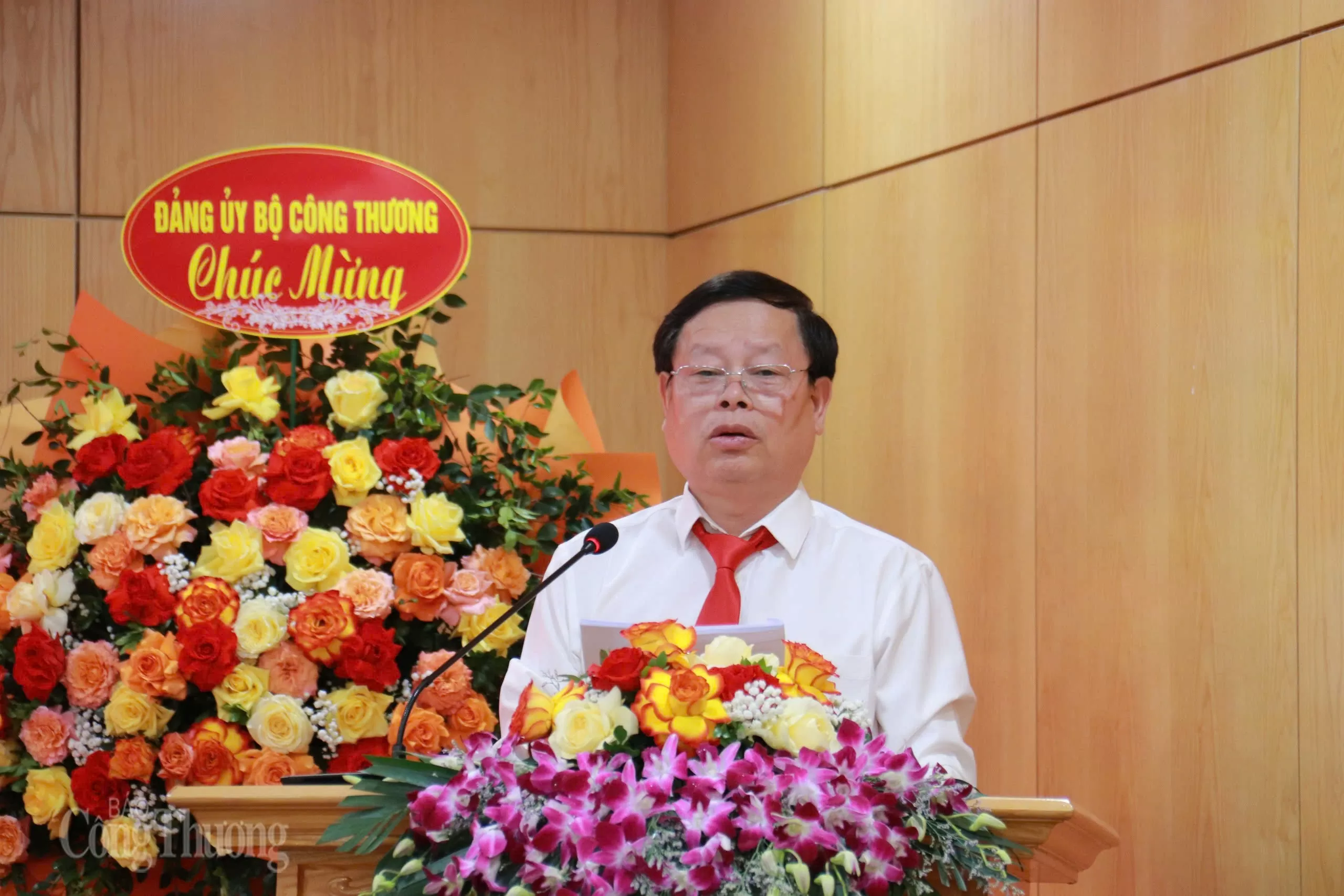 Đảng bộ Văn phòng Bộ Công Thương: Thực hiện thắng lợi mục