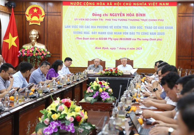 Thúc đẩy giải ngân đầu tư công: Phải tập trung tháo gỡ 'điểm nghẽn' về công tác giải phóng mặt bằng- Ảnh 2.