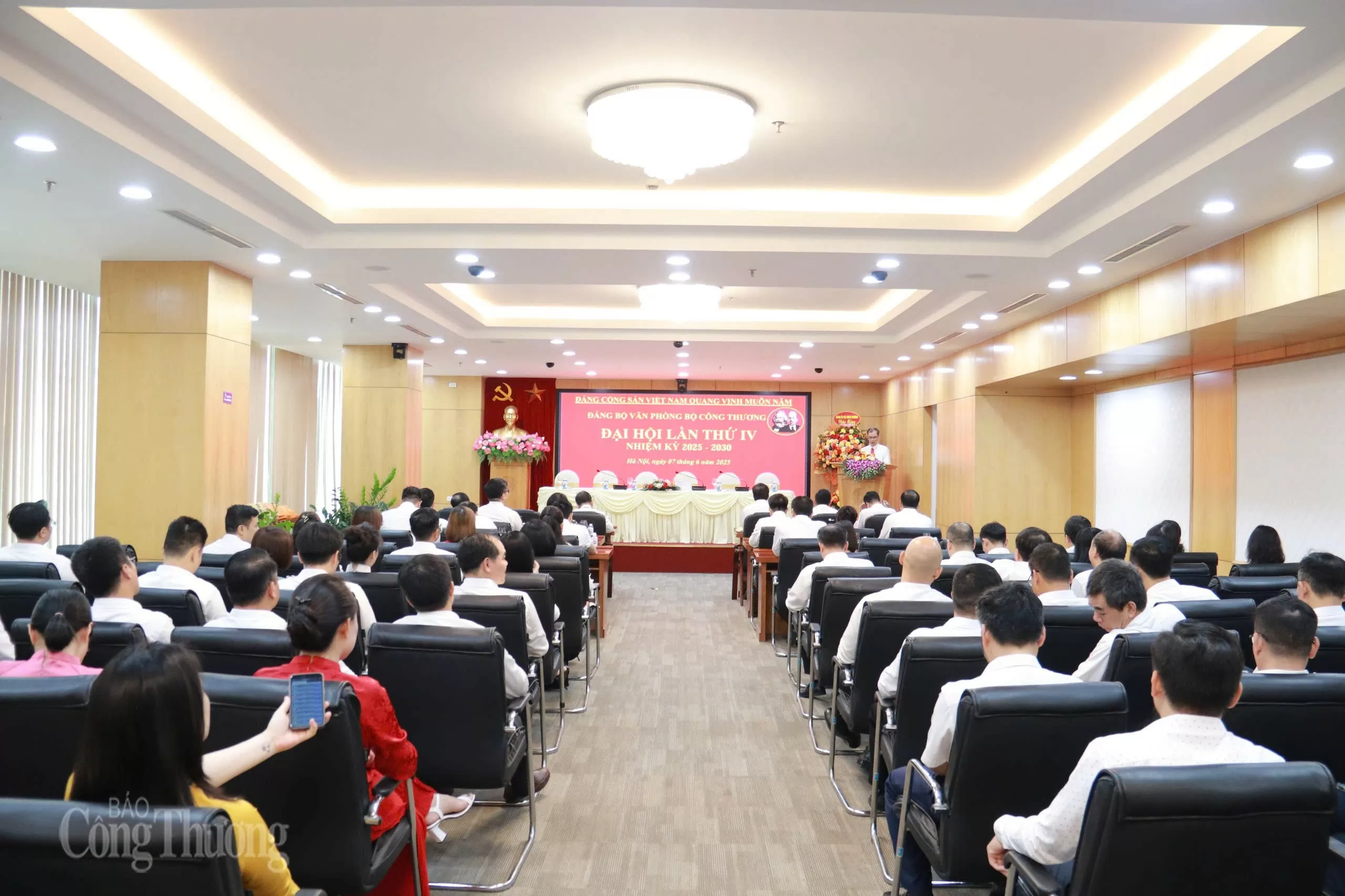 Đảng bộ Văn phòng Bộ Công Thương: Thực hiện thắng lợi mục