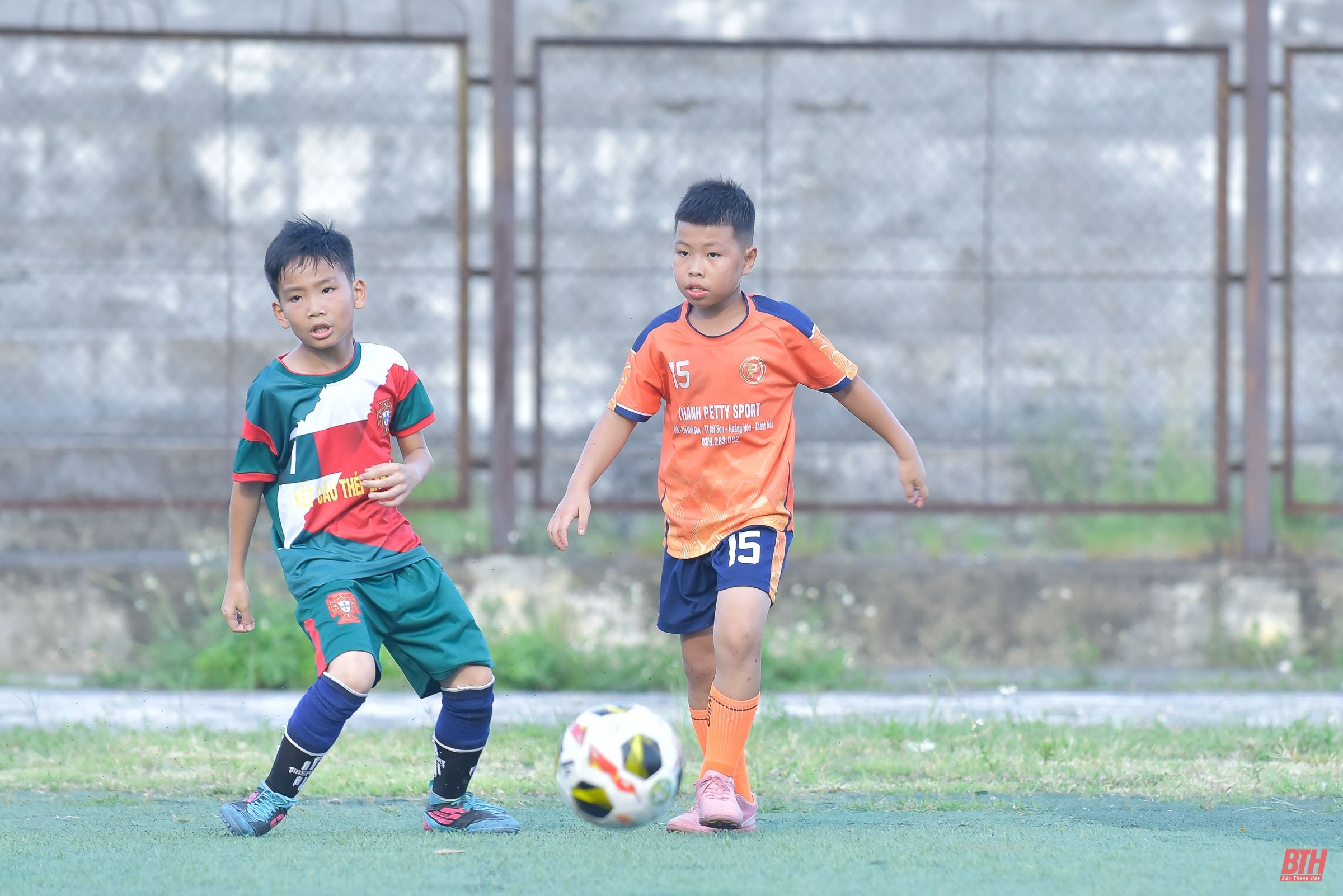 សេណារីយ៉ូ​មិន​គួរ​ឱ្យ​ជឿ​ក្នុង​ការ​ប្រកួត​នៅ​រសៀល​ថ្ងៃ​ទី​៧ មិថុនា កាសែត Thanh Hoa ប្រកួត​បាល់ទាត់​កុមារ​ឆ្នាំ​២០២៥