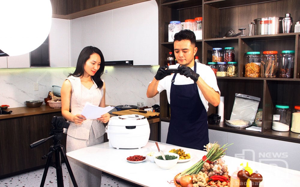 Các phòng livestream của Hợp tác xã Mộc Việt được thiết kế khác nhau để phù hợp với từng mặt hàng cụ thể.