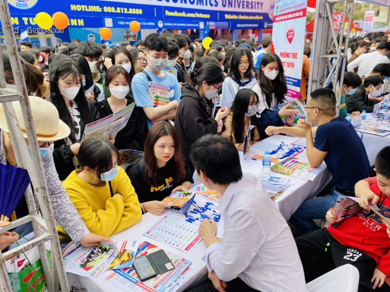 Trường Đại học Khoa học Xã hội và Nhân văn bổ sung xét tuyển tổ hợp C00 cho 17 ngành đào tạo -0