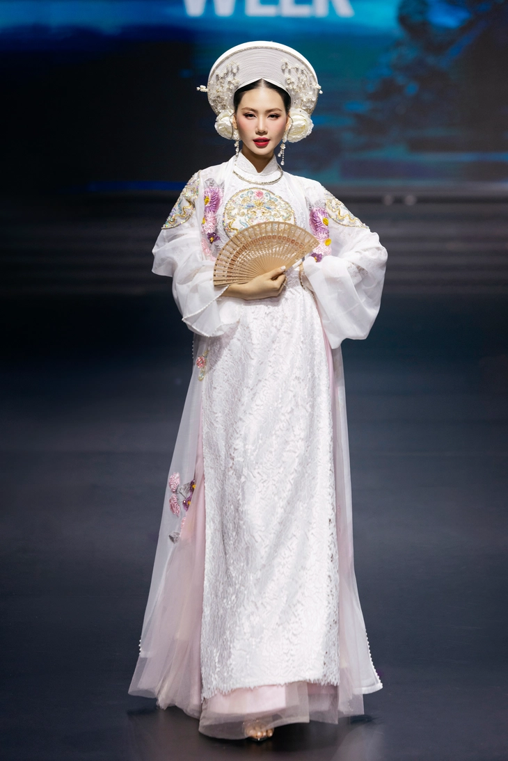 Bùi Quỳnh Hoa - Ảnh 1.