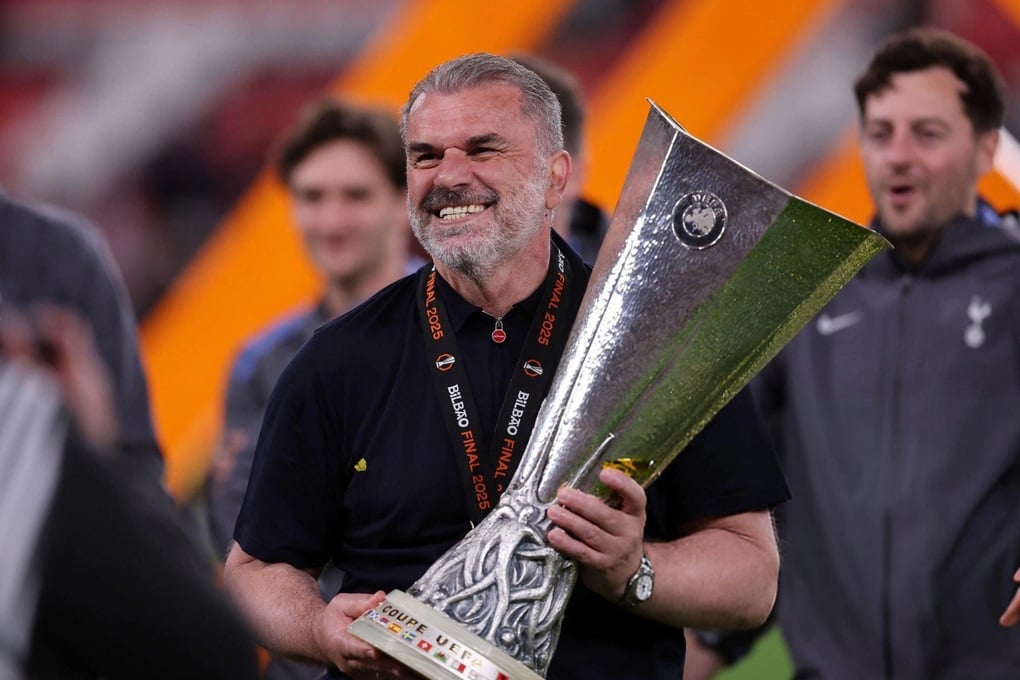 Tottenham sa thải huấn luyện viên vô địch Europa League - 1