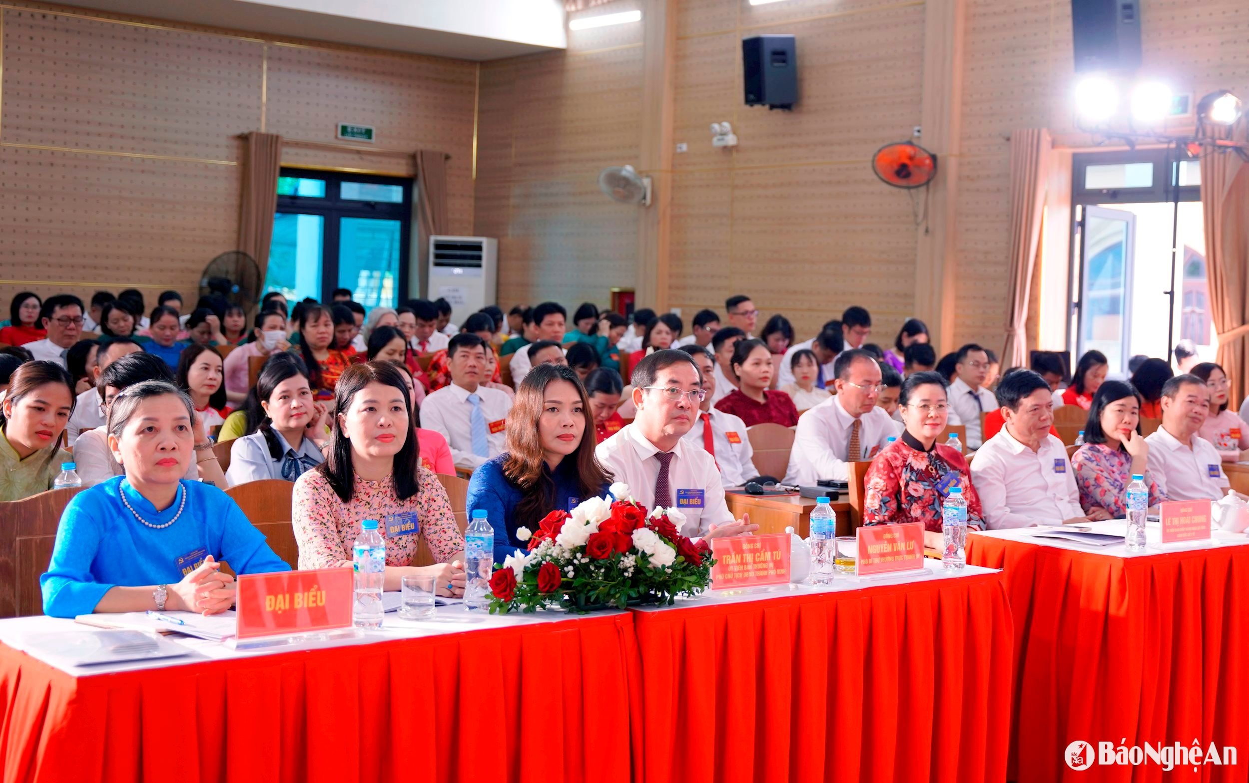 អនុប្រធាន