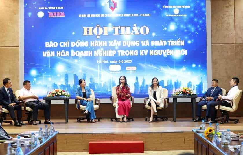 Các đại biểu đưa ra nhiều ý kiến tại cuộc hội thảo. (ảnh: Trần Huấn)