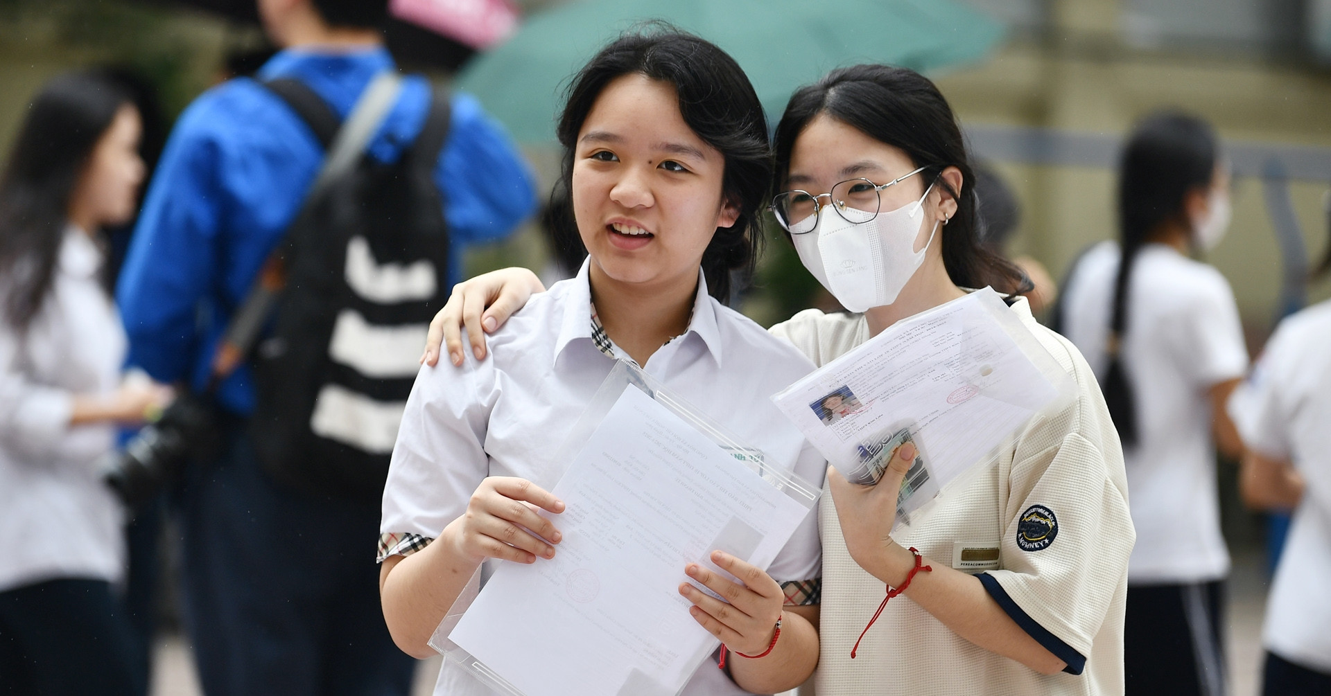 Literature exam for grade 10 in hanoi in 2025