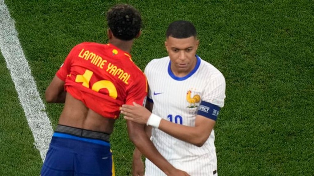 Kylian Mbappe bị chỉ trích dữ dội, từng cân nhắc giã từ đội tuyển Pháp - 2