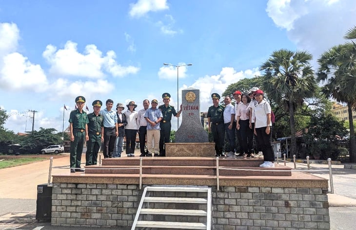 BIÊN GIỚI - Ảnh 1.