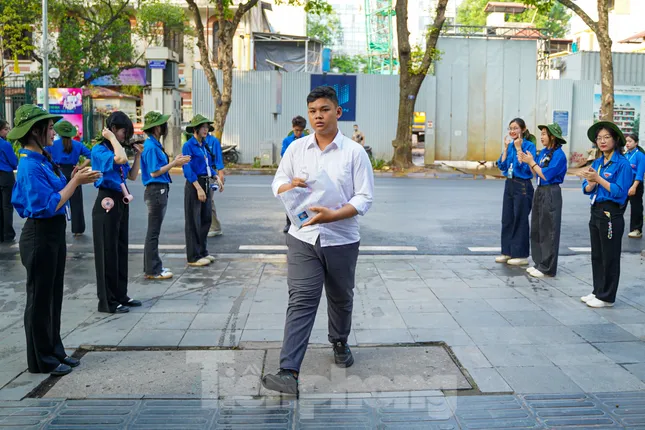 'សុភមង្គល' របស់ Giang Nam កំពុងប្រឡងអក្សរសិល្ប៍៖ ចម្លើយដែលបានណែនាំសម្រាប់សំណួរទី 6