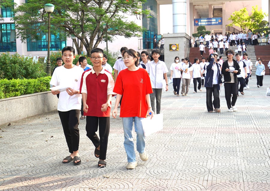 Kỳ thi tuyển sinh vào lớp 10 không chuyên năm học 2025  2026 diễn ra an toàn nghiêm túc