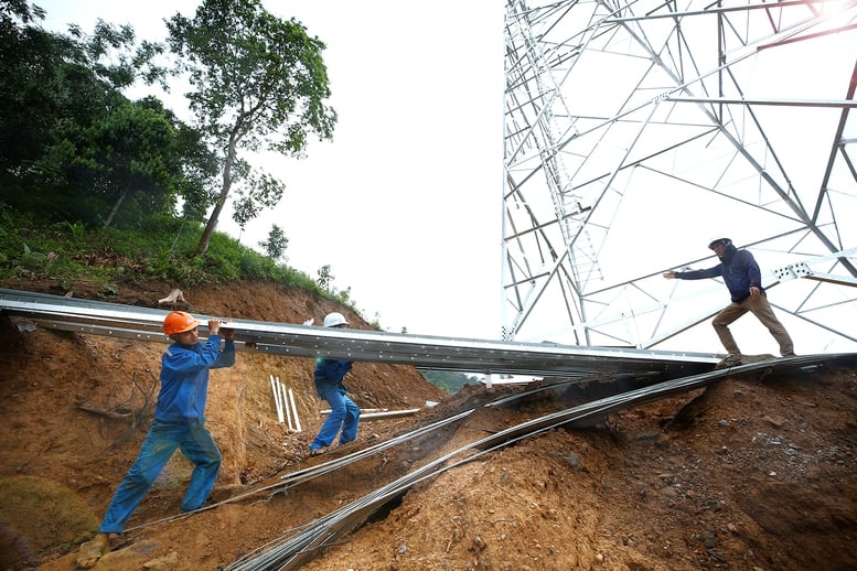 Tăng tốc đưa dự án đường dây 500kV Lào Cai-Vĩnh Yên về đích đúng hẹn- Ảnh 1.