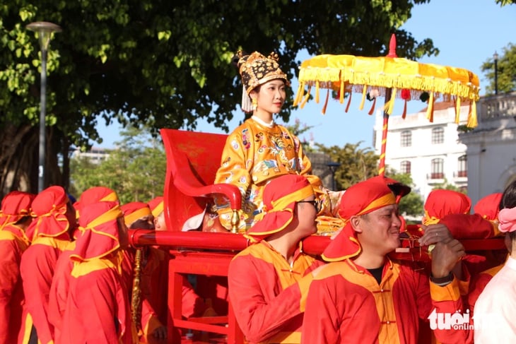 CỔ PHỤC - Ảnh 1.