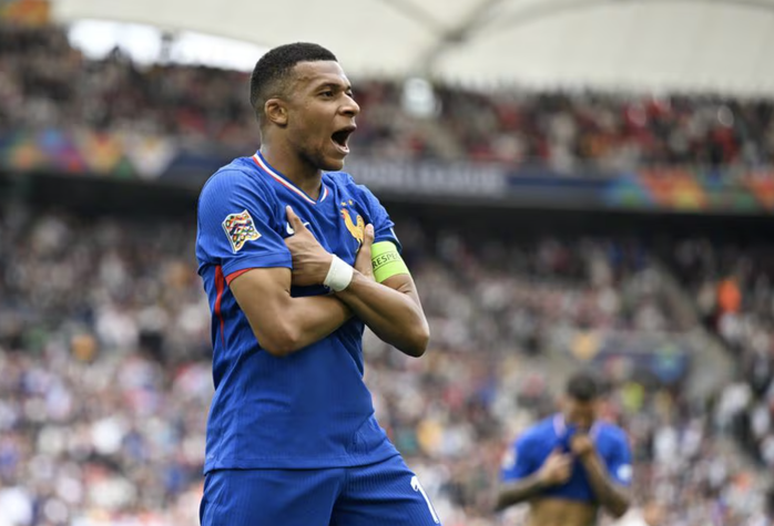 フランスは開催国ドイツを2-0で破り、ネーションズリーグの銅メダルを獲得しました - 写真2。