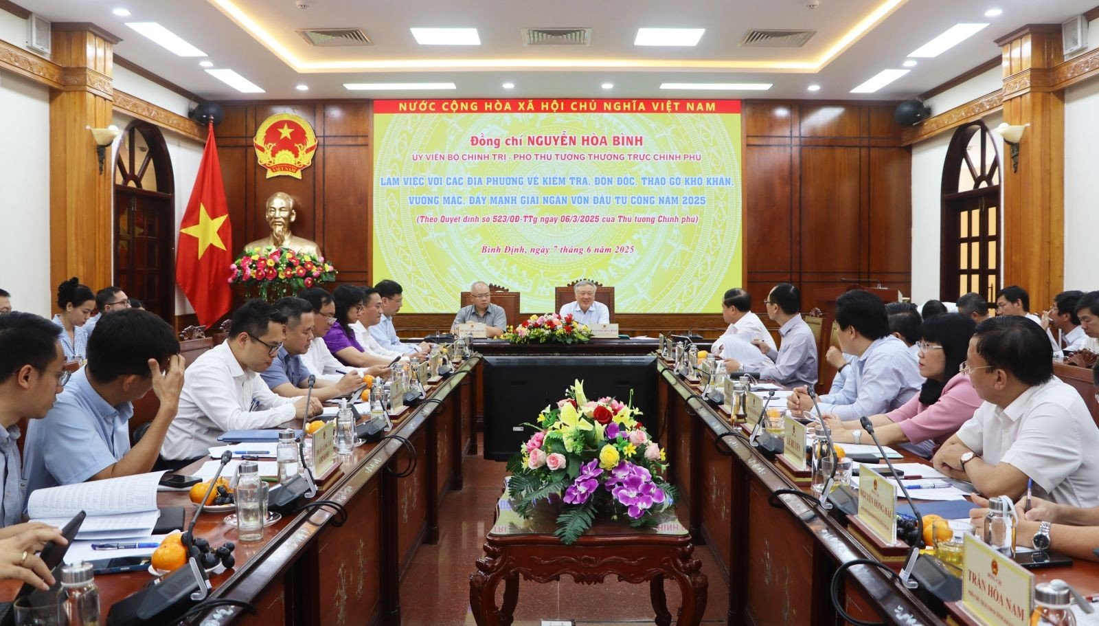 Quang cảnh buổi làm việc. (Ảnh: binhdinh.gov.vn)