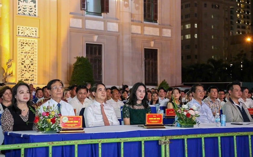 'Nha Trang Say Hi' – Lời chào từ thành phố biển ảnh 1