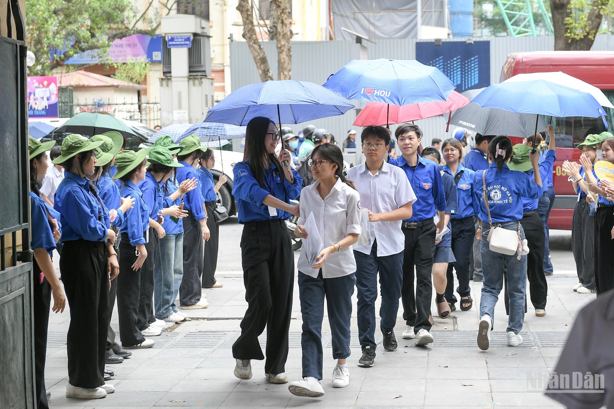 thi-tieng-anh-2608.jpg