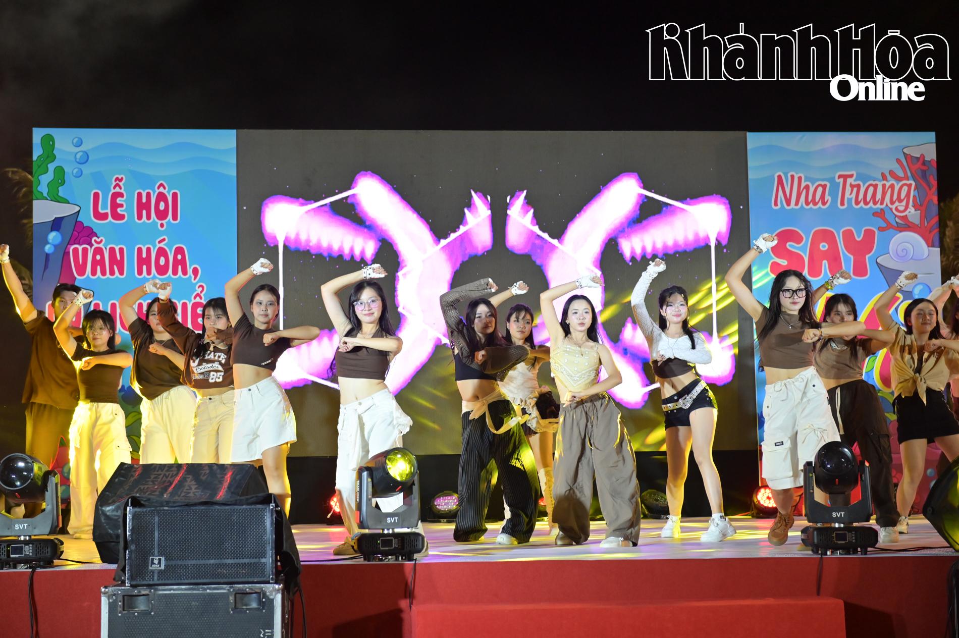 Équipe de danse Uniq (ville de Cam Ranh).