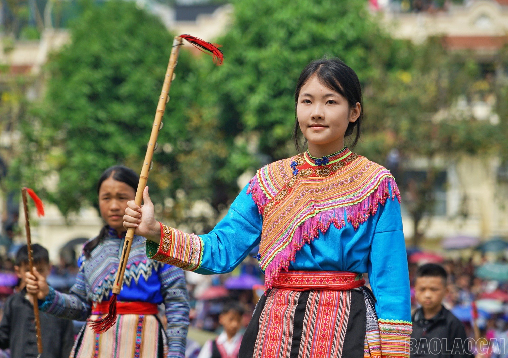 baolaocai-br_thongay-1.jpg