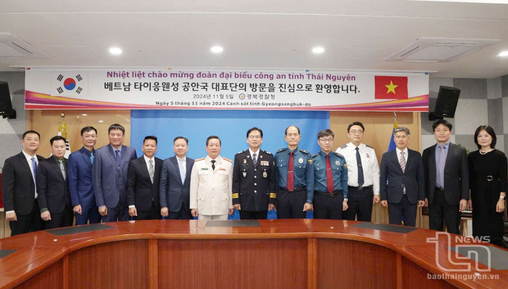 Délégation de la police provinciale de Thai Nguyen en voyage de travail avec le département de police provincial de Gyeongsangbuk-do (Corée), novembre 2024.