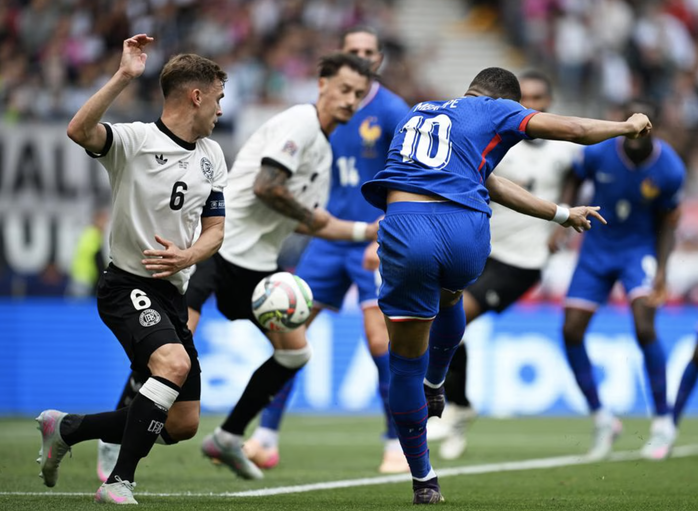 フランスは開催国ドイツを2-0で破り、ネーションズリーグの銅メダルを獲得しました - 写真1。