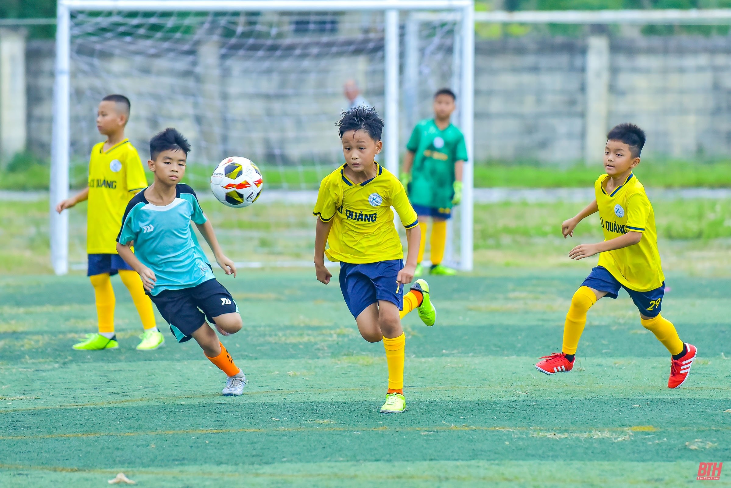 IV Torneo de Fútbol Infantil del Periódico Thanh Hoa: Partido final emocionante para la categoría sub-10